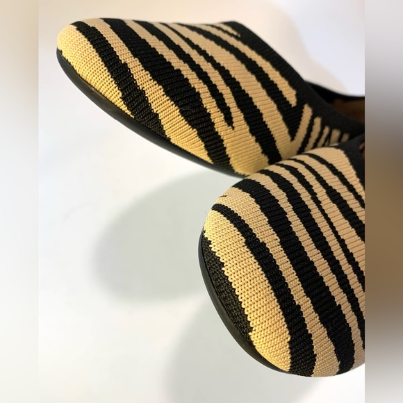 Antonio Melani Briissaa-A Black Tan Zebra Knit Flats Sz 11M - Picture 5 of 10